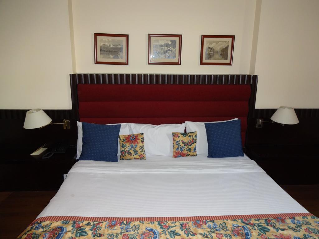 Hotel Broadway Delhi Zewnętrze zdjęcie