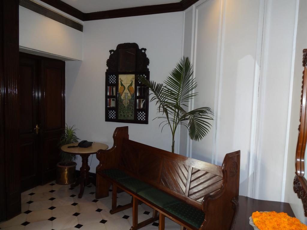 Hotel Broadway Delhi Zewnętrze zdjęcie